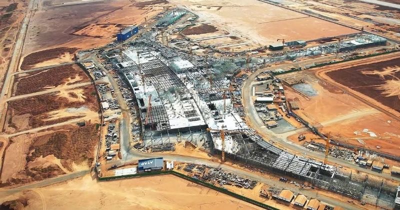 Tiến Độ Sân Bay Long Thành Năm 2026 Và Hạ Tầng Giao Thông Kết Nối 2 Toàn cảnh đại công trường thi công nhà ga sân bay Long Thành năm 2026